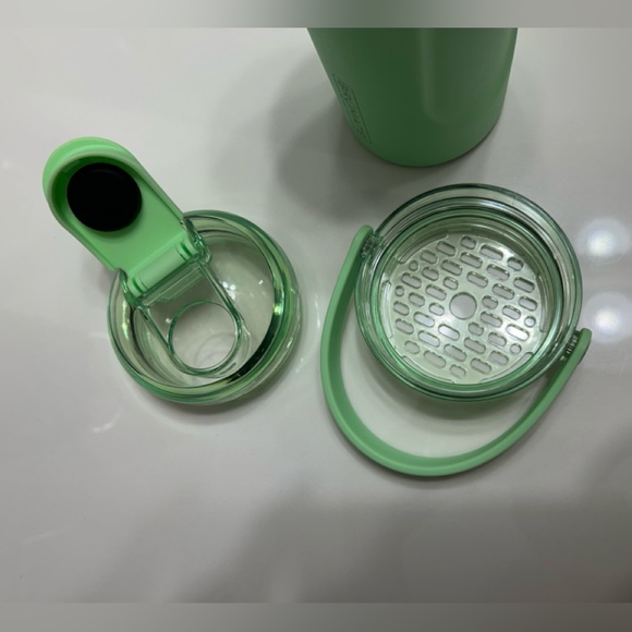 BrüMate Kiwi Green Multishaker Insulated Bottle - Picture 9 of 11